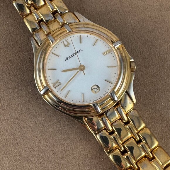 Super Nice Vintage Sculptured Accutron Bulova T2 Watch - Picture 2 of 8